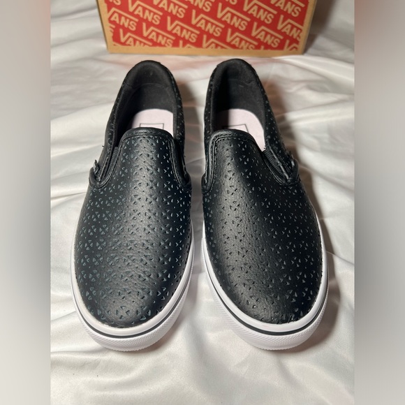 Vans Asher Perf Geo Black Slip ons | 6 NIB - Picture 4 of 6